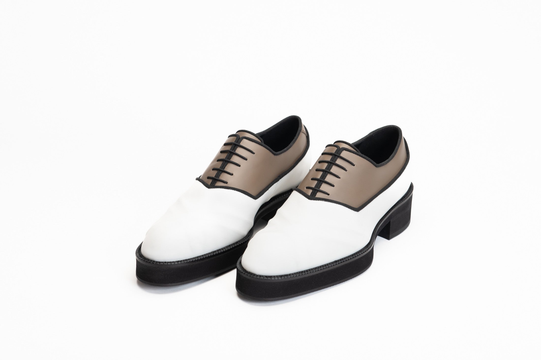 WYN off-white